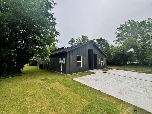 2910 Bourland Street, Greenville, TX 75401