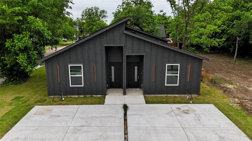 2910 Bourland Street, Greenville, TX 75401