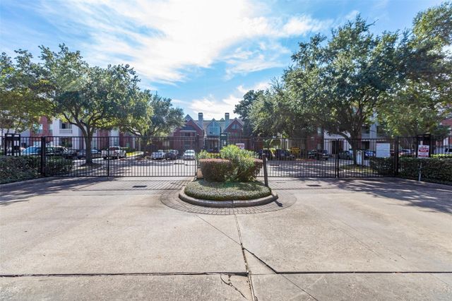 1330 Old Spanish Trail 8212, Houston, TX 77054