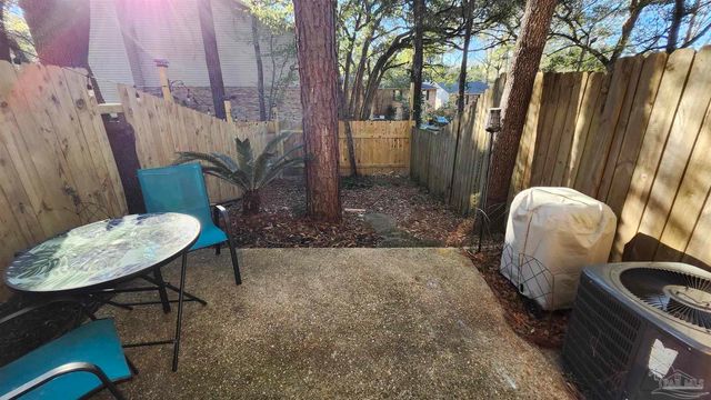 10105 Vixen Pl, Pensacola, FL 32514