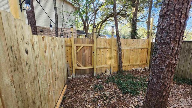 10105 Vixen Pl, Pensacola, FL 32514