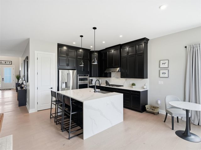 6089 Lincolnshire Drive, Saline, MI 48176