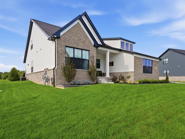 6089 Lincolnshire Drive, Saline, MI 48176