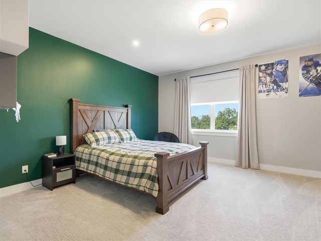 6089 Lincolnshire Drive, Saline, MI 48176