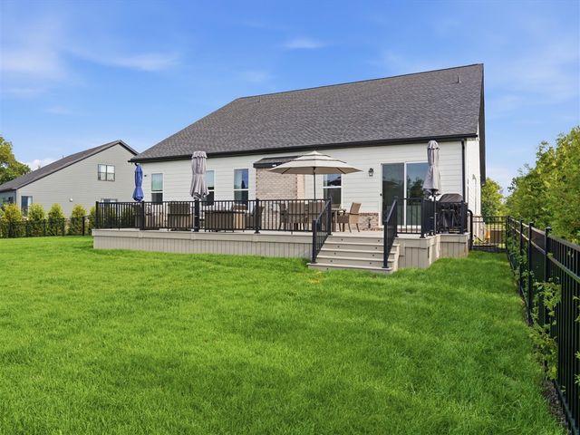 6089 Lincolnshire Drive, Saline, MI 48176