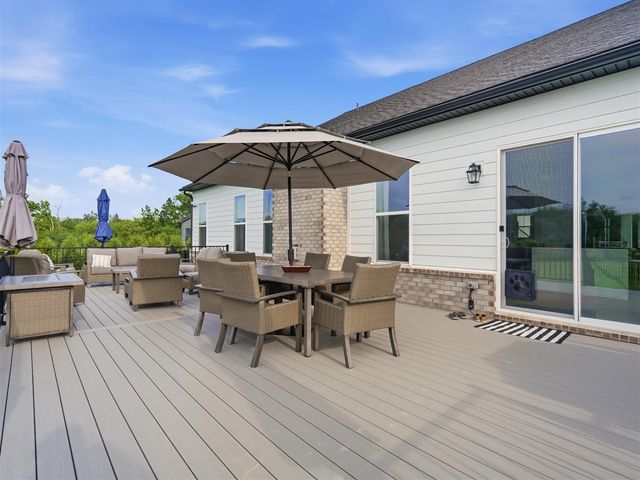 6089 Lincolnshire Drive, Saline, MI 48176