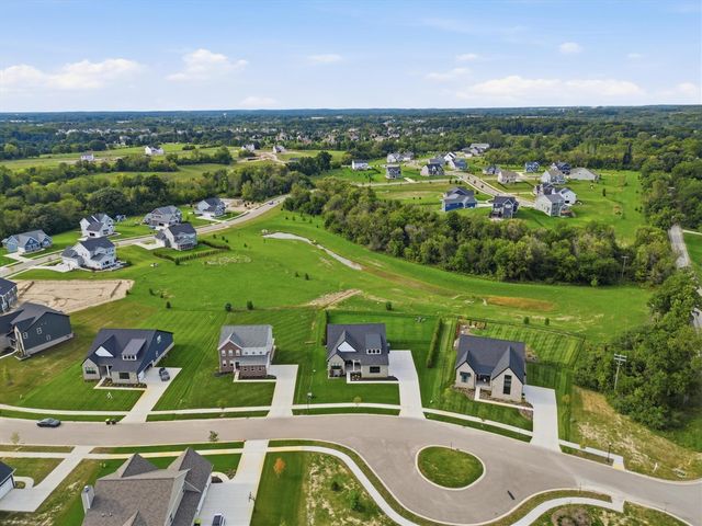 6089 Lincolnshire Drive, Saline, MI 48176