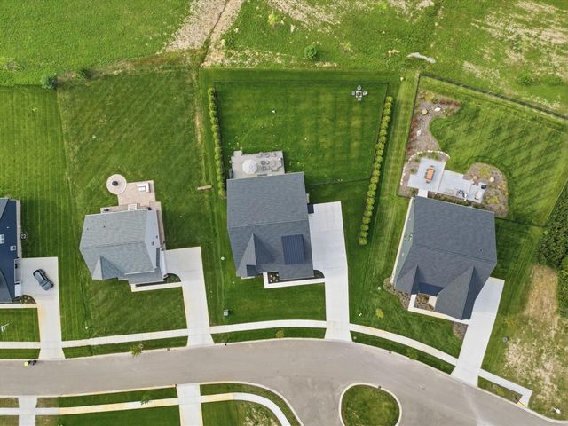 6089 Lincolnshire Drive, Saline, MI 48176