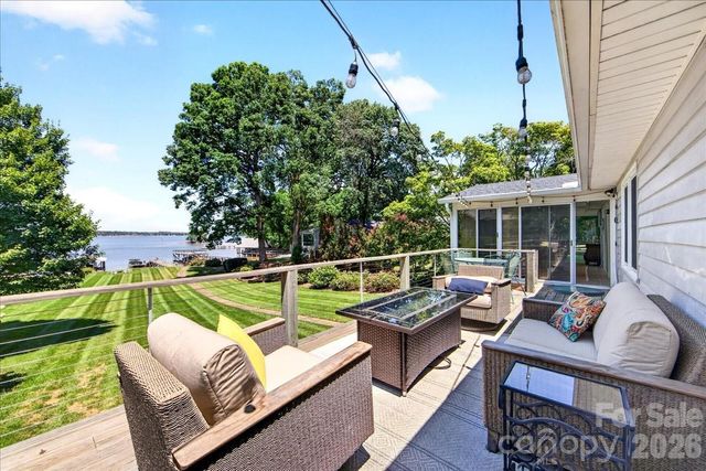 118 Teakwood Lane, Mooresville, NC 28117
