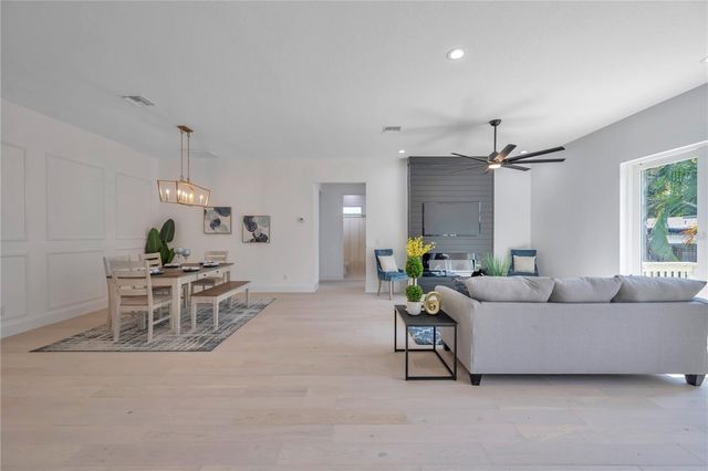 4307 S CLARK AVENUE, Tampa, FL 33611