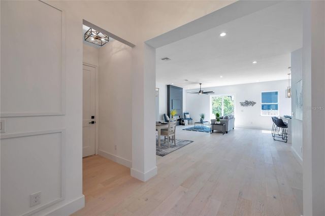 4307 S CLARK AVENUE, Tampa, FL 33611