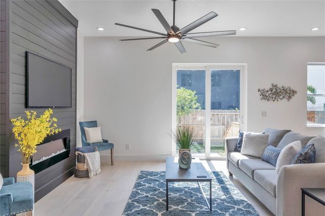 4307 S CLARK AVENUE, Tampa, FL 33611