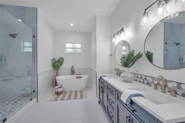 4307 S CLARK AVENUE, Tampa, FL 33611