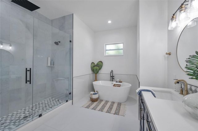 4307 S CLARK AVENUE, Tampa, FL 33611