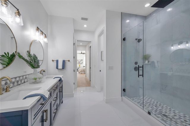 4307 S CLARK AVENUE, Tampa, FL 33611