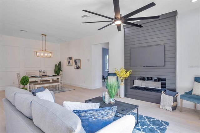 4307 S CLARK AVENUE, Tampa, FL 33611