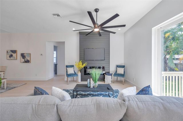 4307 S CLARK AVENUE, Tampa, FL 33611