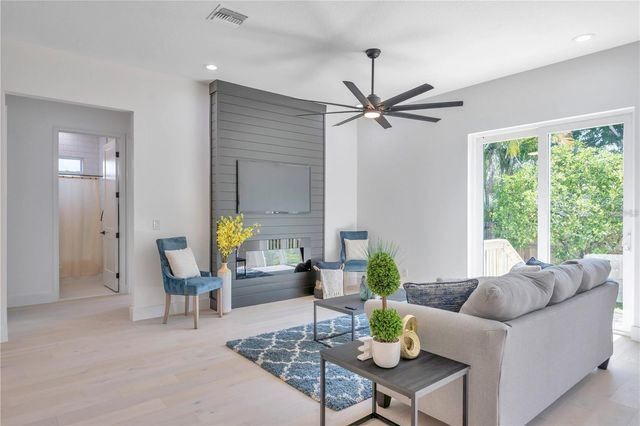 4307 S CLARK AVENUE, Tampa, FL 33611