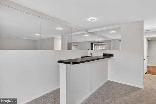 7108 LAKE COVE DR, Alexandria, VA 22315