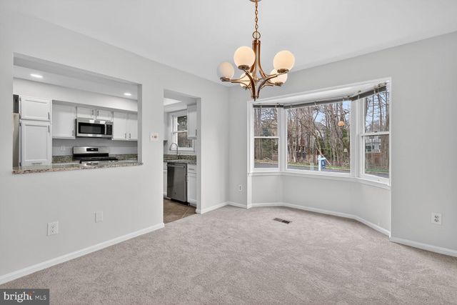 7108 LAKE COVE DR, Alexandria, VA 22315