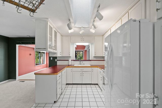 1012 Soquili Drive, Brevard, NC 28712