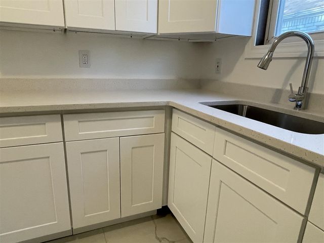 11739 Meyers Road, Detroit, MI 48227