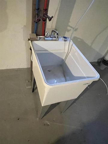 11739 Meyers Road, Detroit, MI 48227