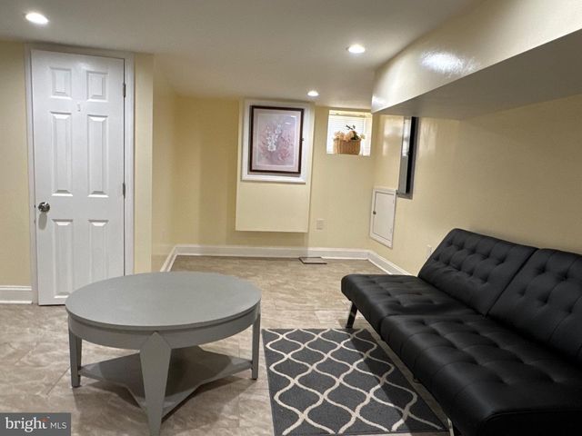 1238 S 31ST ST, Philadelphia, PA 19146