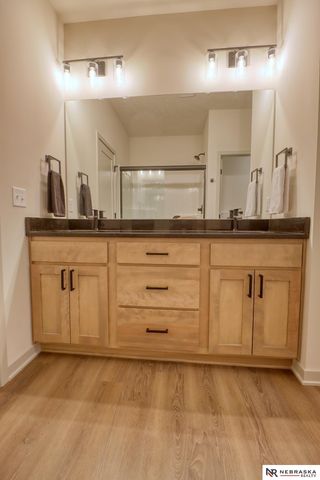9439 Linwood Place, Lincoln, NE 68505