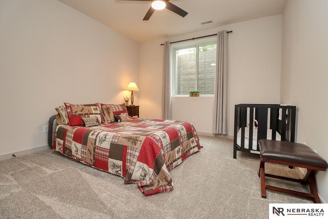 9439 Linwood Place, Lincoln, NE 68505