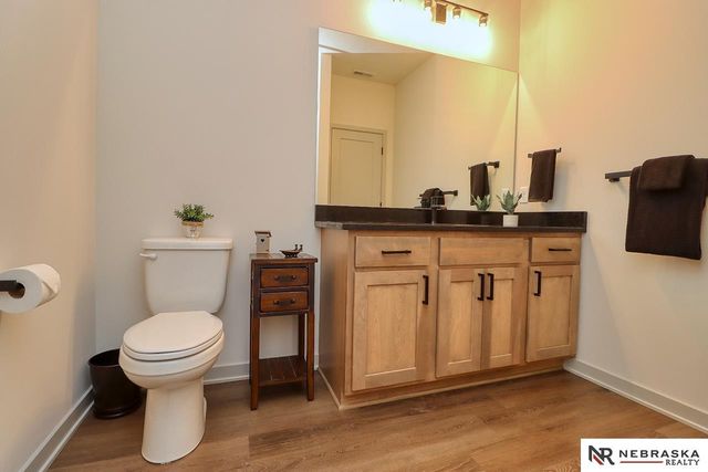 9439 Linwood Place, Lincoln, NE 68505
