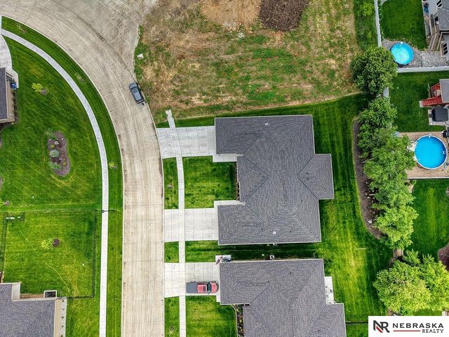 9439 Linwood Place, Lincoln, NE 68505