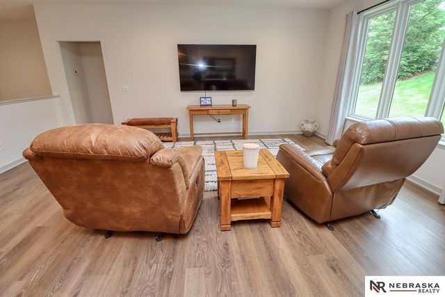 9439 Linwood Place, Lincoln, NE 68505