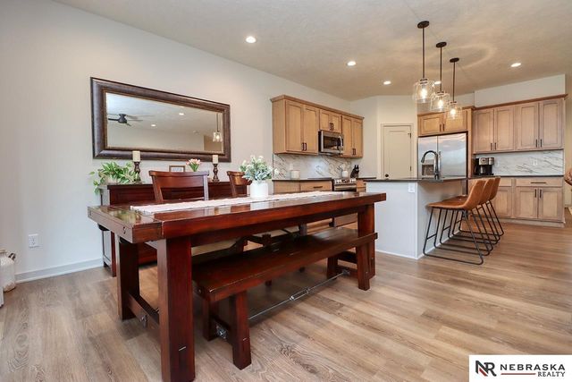 9439 Linwood Place, Lincoln, NE 68505