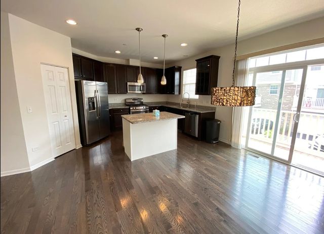 2873 Henley Lane 2873, Naperville, IL 60540