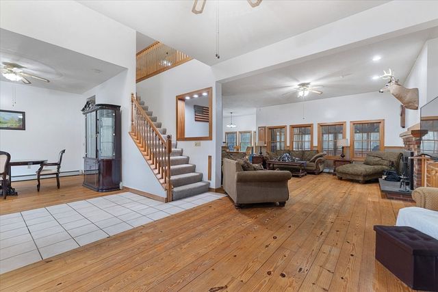 12 Mckinstry Dr, Charlton, MA 01507