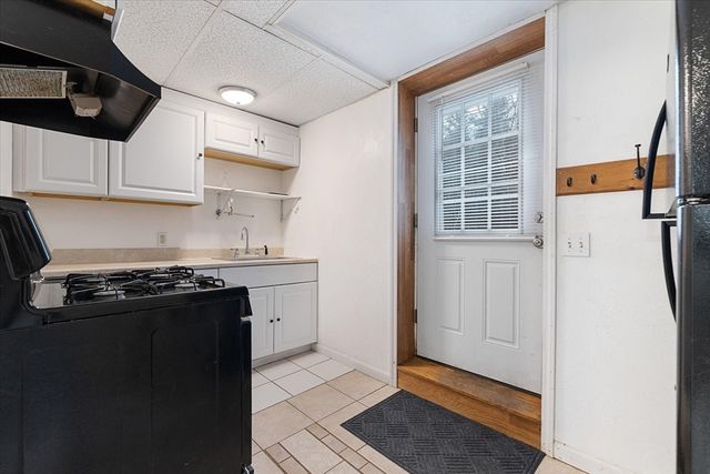 12 Mckinstry Dr, Charlton, MA 01507