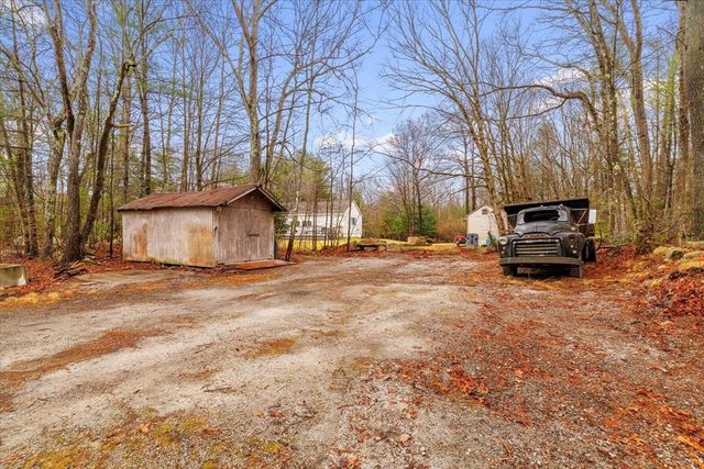 12 Mckinstry Dr, Charlton, MA 01507
