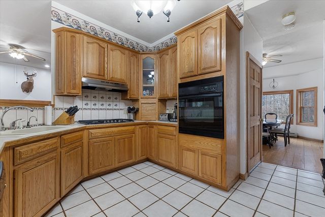 12 Mckinstry Dr, Charlton, MA 01507