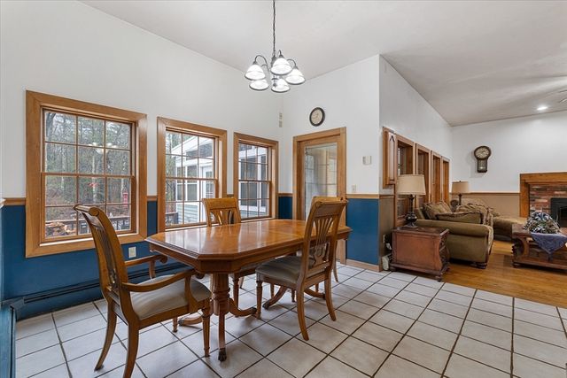 12 Mckinstry Dr, Charlton, MA 01507