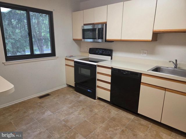 210 AUGUSTA, Mount Laurel, NJ 08054