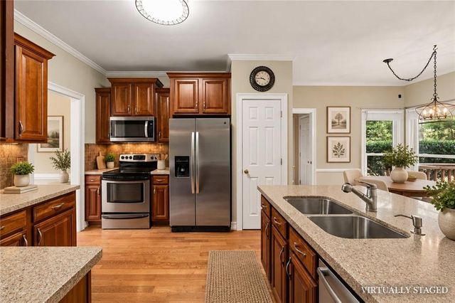540 Shore Drive NW, Suwanee, GA 30024