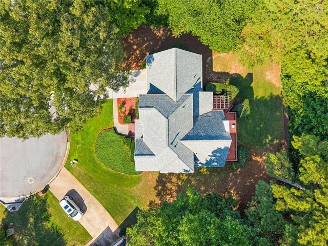 540 Shore Drive NW, Suwanee, GA 30024