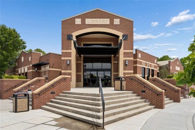 540 Shore Drive NW, Suwanee, GA 30024