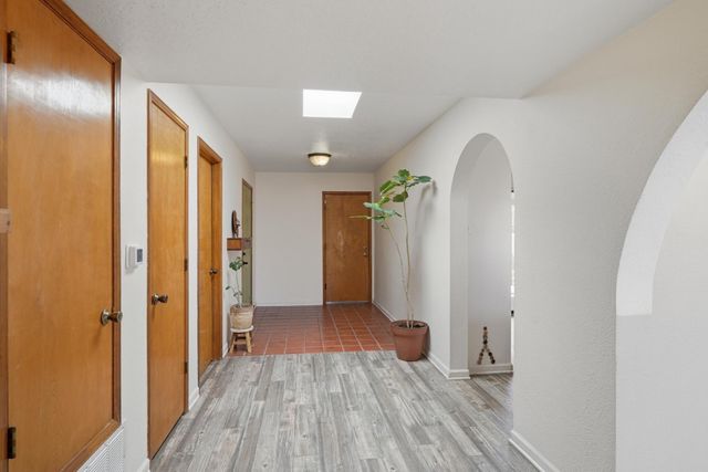 742 Ivory Road SE, Rio Rancho, NM 87124