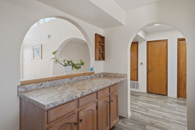 742 Ivory Road SE, Rio Rancho, NM 87124