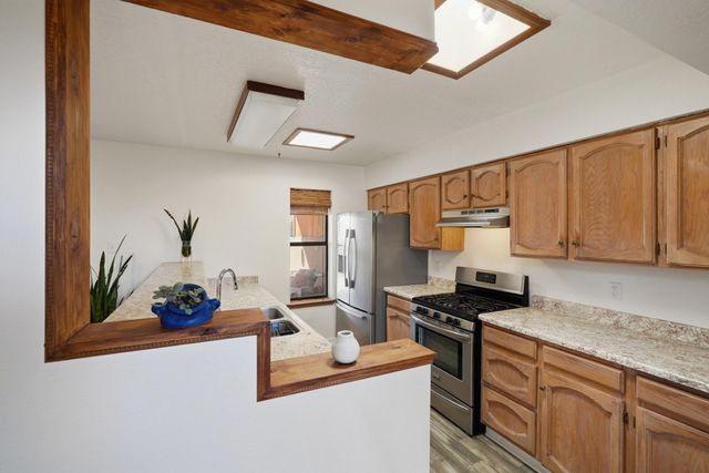 742 Ivory Road SE, Rio Rancho, NM 87124