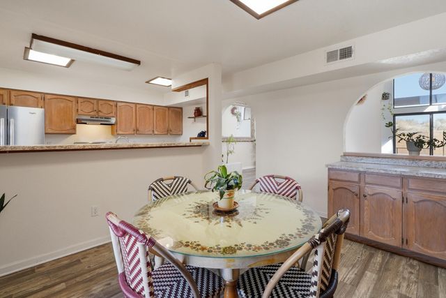 742 Ivory Road SE, Rio Rancho, NM 87124