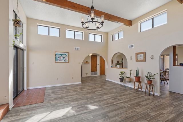 742 Ivory Road SE, Rio Rancho, NM 87124