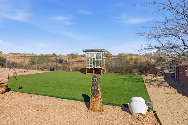 742 Ivory Road SE, Rio Rancho, NM 87124